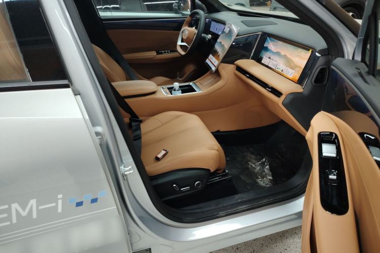 Used Geely Galaxy L7 2025 EM-i 115km Exploration+ Edition
