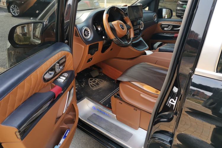 Used Mercedes-Benz Vito 2021 2.0T Elite Version 7 Seats Driver Seat