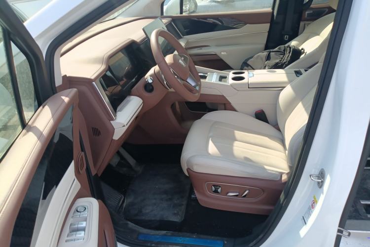 Used BYD Xia 2025 DM-i 1.5T 180km Excellence Model Left Front Seat