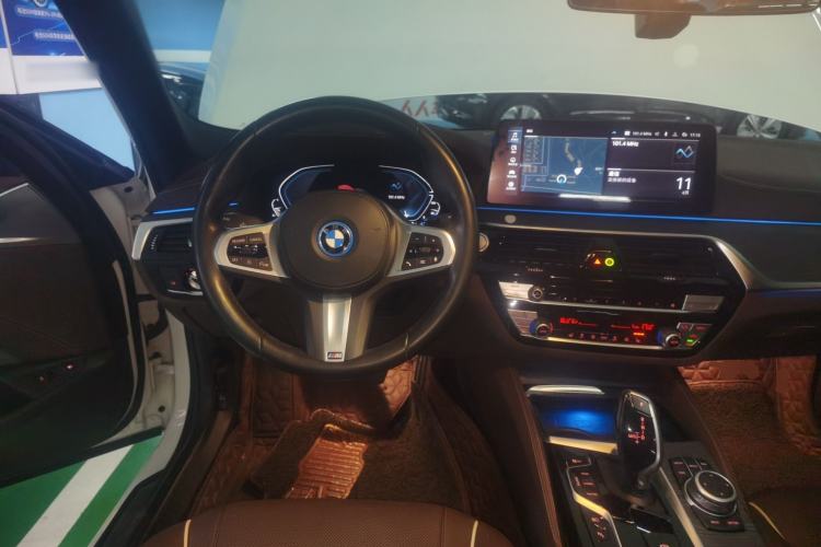 Used BMW 5 Series New Energy 2022 Updated Version 535Le Luxury Package Steering Wheel
