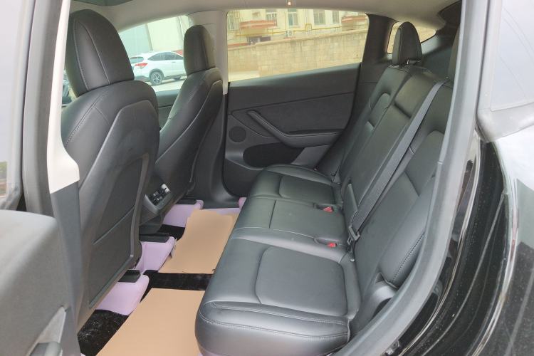 Used Tesla Model Y 2021 Standard Range Rear-Wheel Drive Version Left Rear Seat