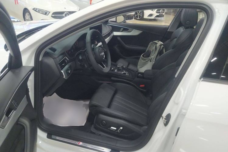 Used Audi A4L 2025 2 Million Units Enjoyment Version 40 TFSI Stylish and Dynamic Type