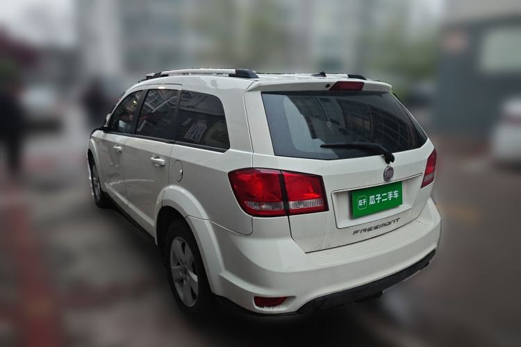 Used Fiat Freemont 2012 2.4L Comfort Edition Rear Left 45 Deg