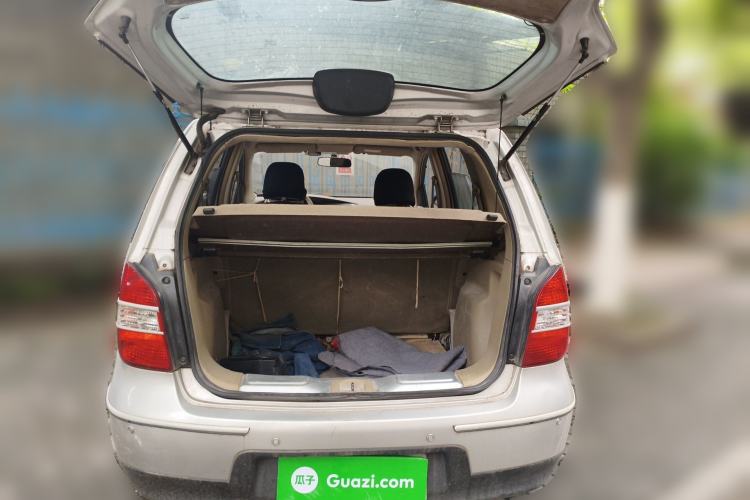 Used Nissan Livina 2007 1.6L Manual Multi-Function Type Trunk