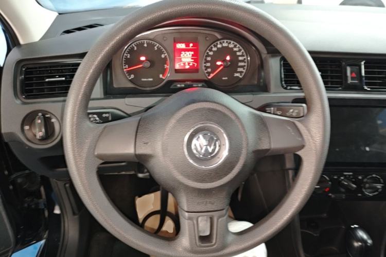 Used Volkswagen Santana 2015 1.6L Automatic Fashion Edition
