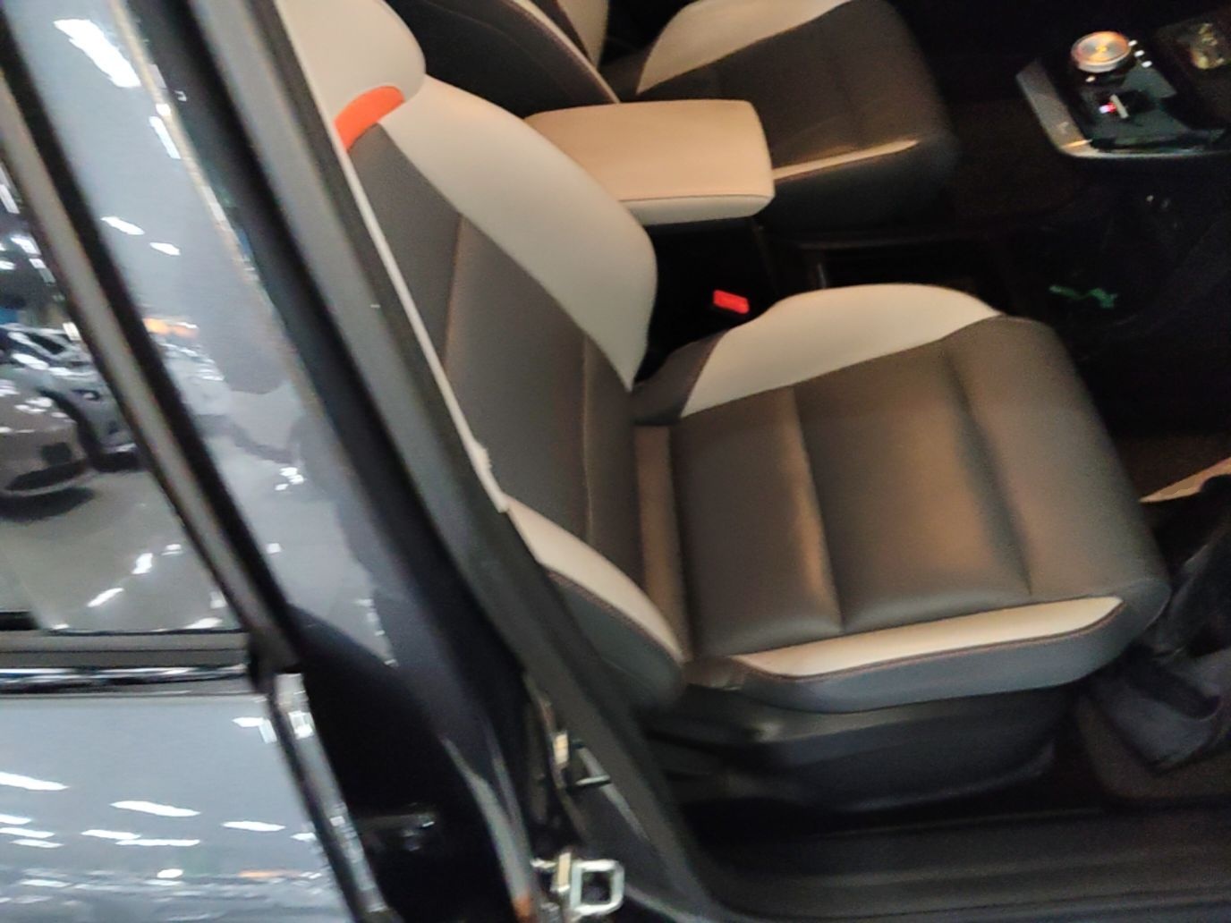 MG 4 EV 2022 520 km Flagship Edition — снимка 19