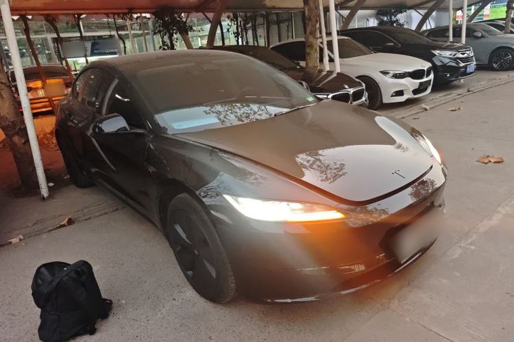 Used Tesla Model 3 2023 Long-Range All-Wheel-Drive Version