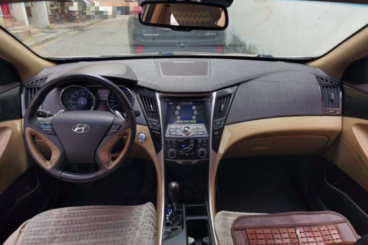 Used Hyundai Sonata 2011 2.4L Automatic Top-Tier Version
