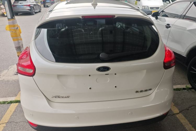 Used Ford Focus 2018 Hatchback Classic 1.6L Automatic Trendy SmartDrive Edition