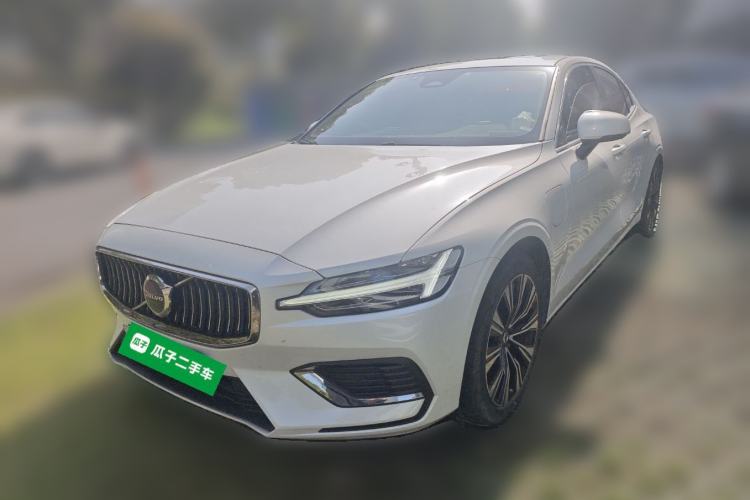 Used Volvo S60 New Energy 2024 T8 All-Wheel Drive Long-Range Zhiyi Luxury Edition
