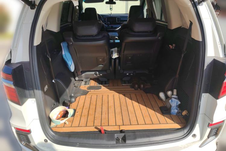 Used Honda Elysion 2019 2.0L Hybrid Luxury Edition
