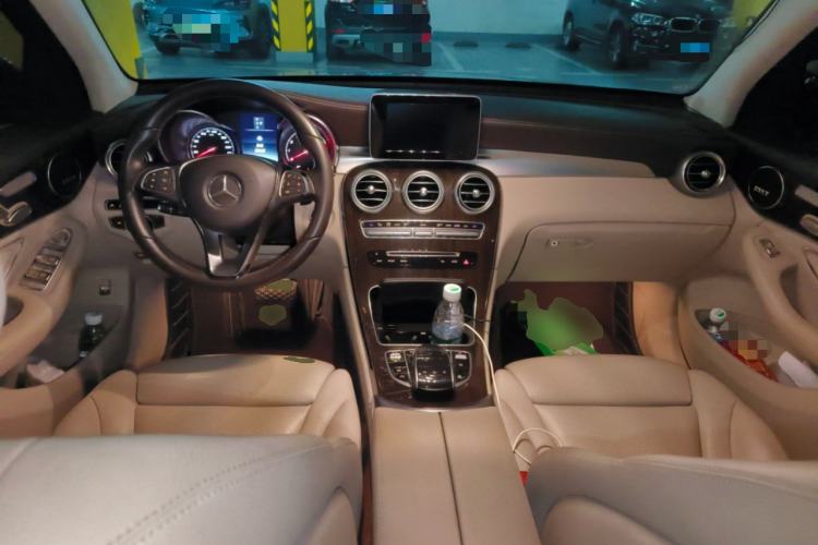 Used Mercedes-Benz GLC 2016 GLC 260 4MATIC Luxury Model