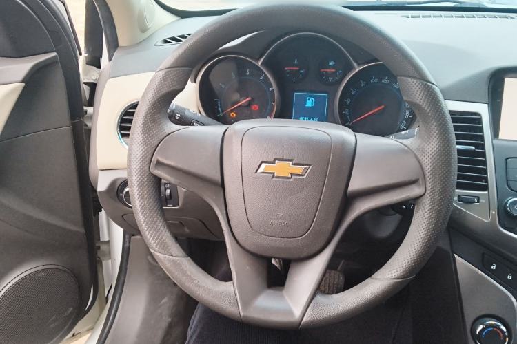 Used Chevrolet Cruze 2015 1.5L Classic SE AT
