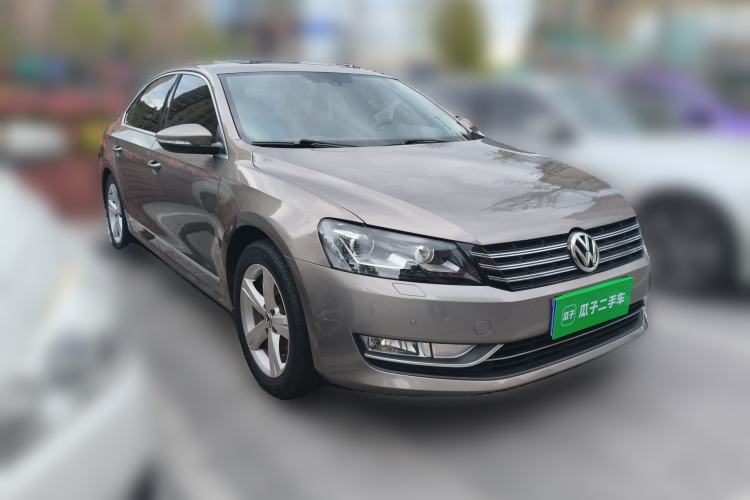 Used Volkswagen Passat 2014 1.8TSI DSG Prestige Edition Front Right 45 Deg