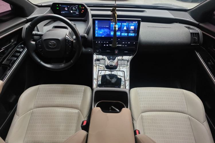 Used Toyota FAW bZ4X 2022 Two-Wheel Drive Long-Range PRO Version
