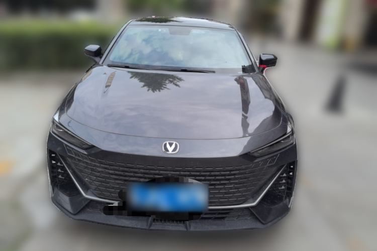 Used CHANGAN UNI-V 2022 1.5T Prestige Version Front