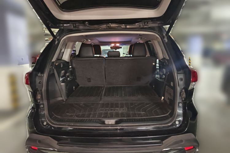 Used Toyota Highlander 2018 2.0T Four-Wheel Drive Luxury Version 7 Seats China VI Standard
