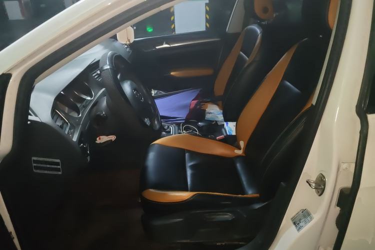 Used Volkswagen Golf 2016 1.6L Automatic Fashion Model
