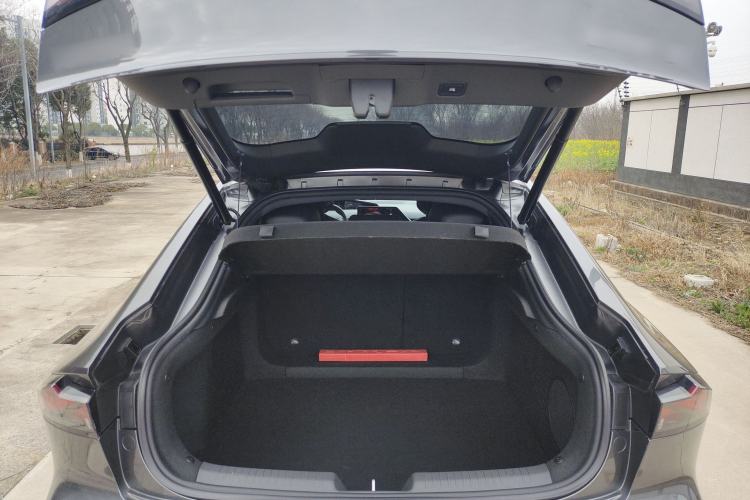 Used Changan UNI-V 2022 1.5T Smart Navigation Version
