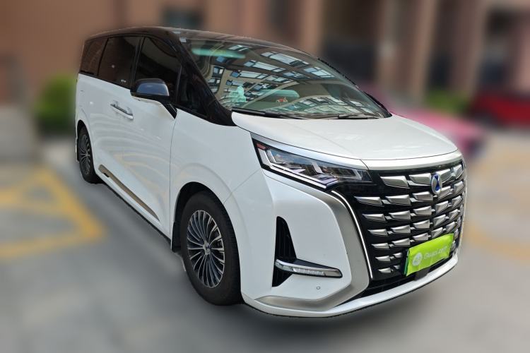 Used Denza D9 2022 DM-i 1040 Prestige Model