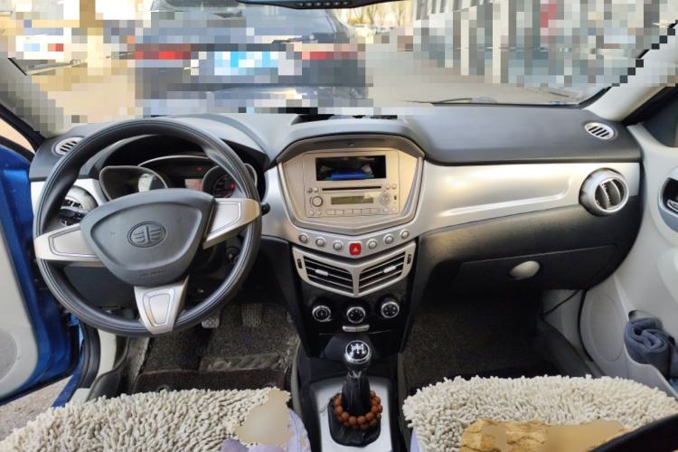 Used Oley 2012 Sedan 1.5L Manual Comfort Model
