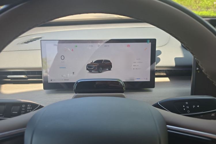 Used Chery Tiggo 8 PLUS 2025 290TGDI DCT Prestige 5-Seater
