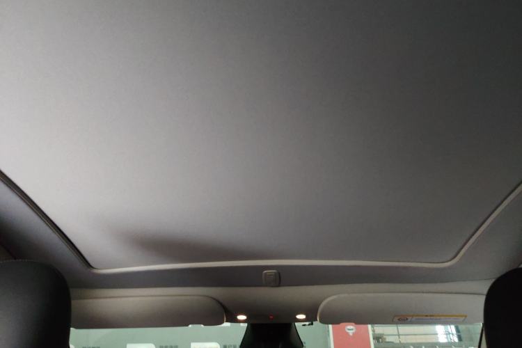 Used Tesla Model Y 2024 Long-Range All-Wheel-Drive Version