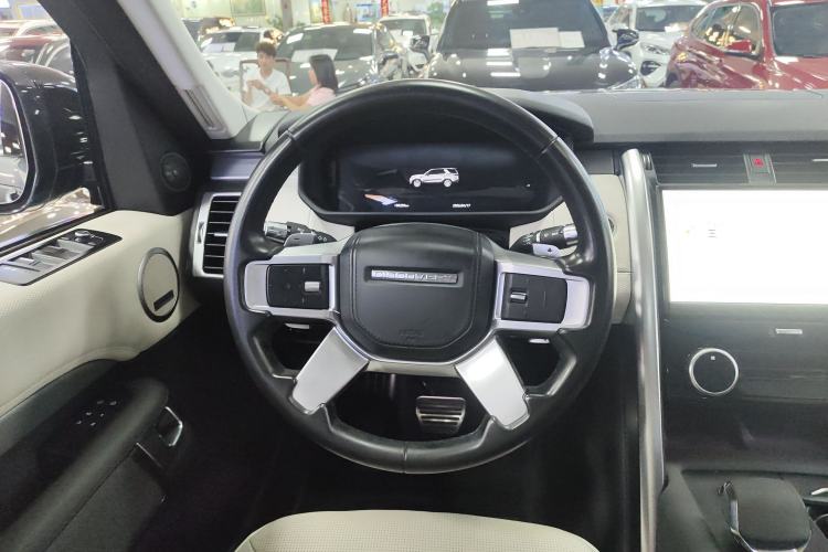 Used Land Rover Discovery 2021 360 PS R-Dynamic HSE Steering Wheel