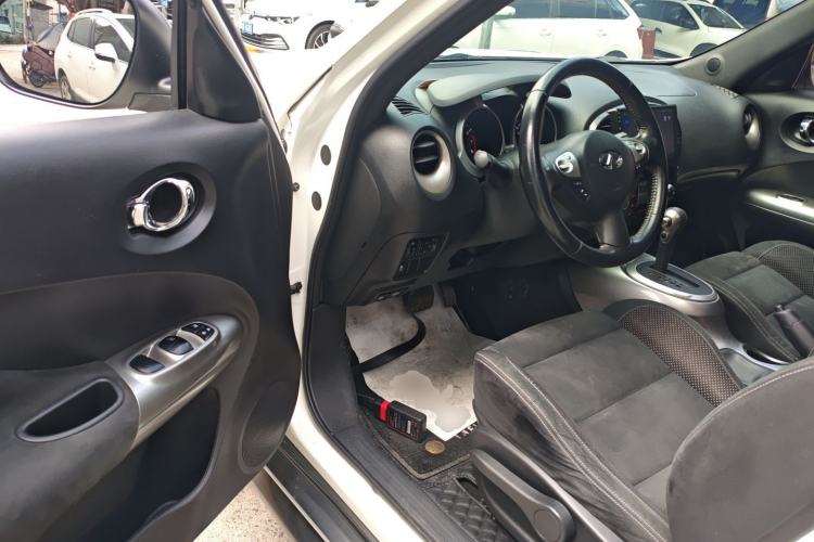 Used Infiniti ESQ 2014 1.6L Spontaneous Edition
