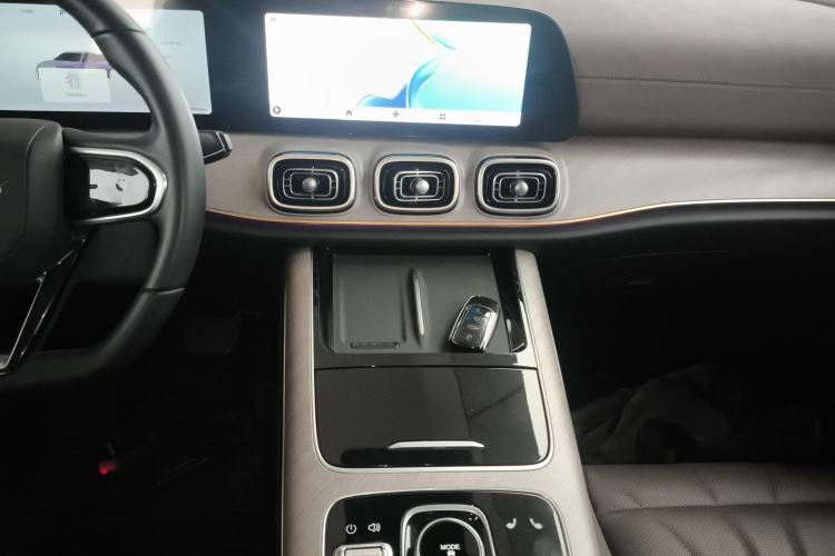 Used Chery Tiggo 9 C-DM 2025 1.5T 106KM Ultra-Comfort Edition 5 Seats Lithium-NMC
