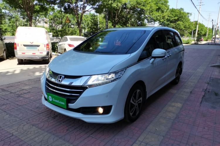 Used Honda Odyssey 2015 Revised Version 2.4L Supreme Edition