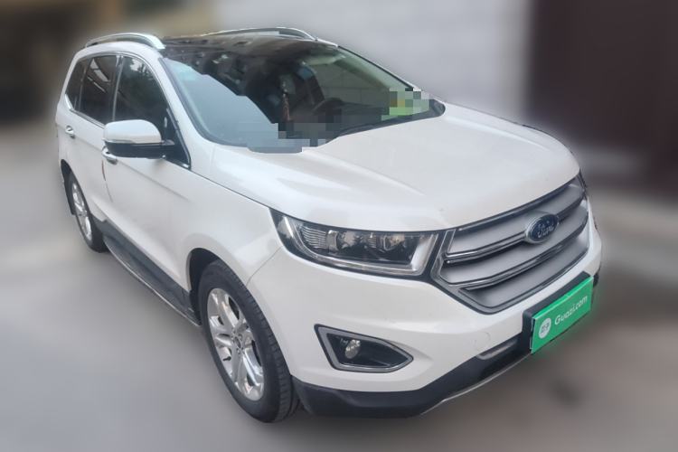 Used Ford Edge 2017 EcoBoost 245 Two-Wheel-Drive Sporty 7-Seater Front Right 45 Deg