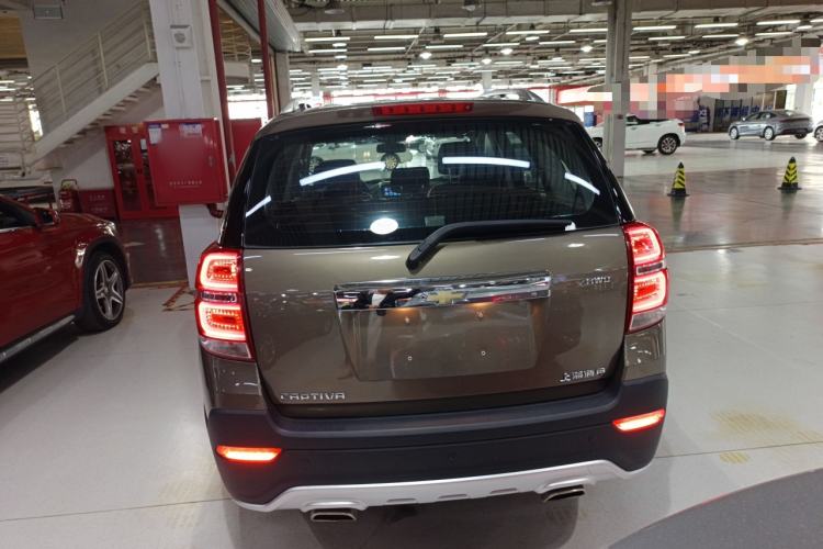 Used Chevrolet Captiva 2015 2.4L 4x4 Flagship Edition 7-Seater