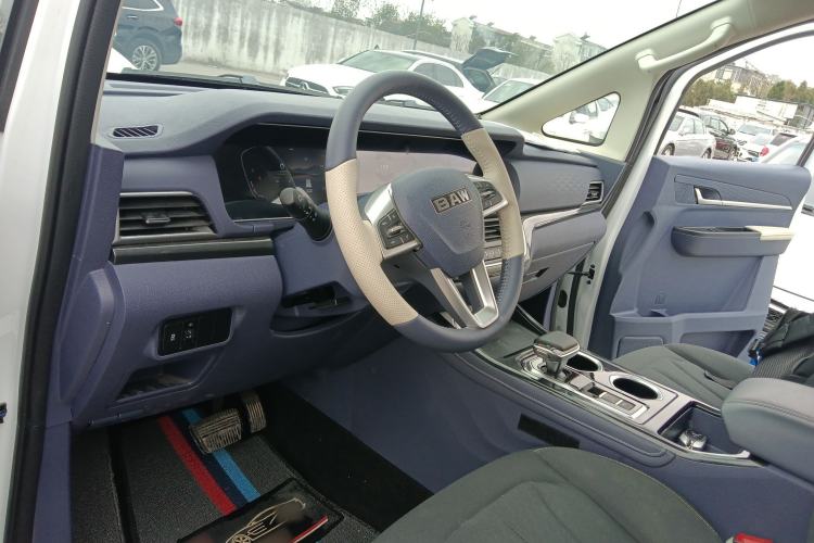 Used BAW Ruisheng Ace M7 2023 2.0L Automatic Long Wheelbase Enjoyment Version 7 Seats Center Console