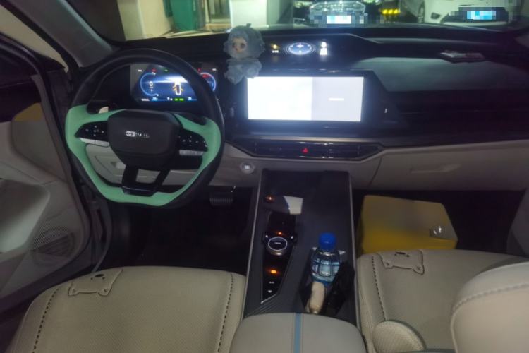 Used CHANGAN OSHAN Z6 New Energy 2022 Blue Whale iDD 150KM Flagship PLUS Interior 2