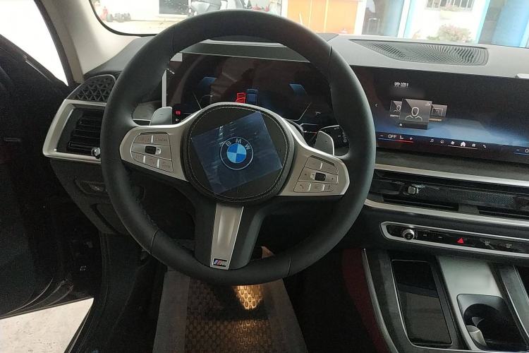 Used BMW X5 2023 xDrive 30Li Luxury M Sport Package