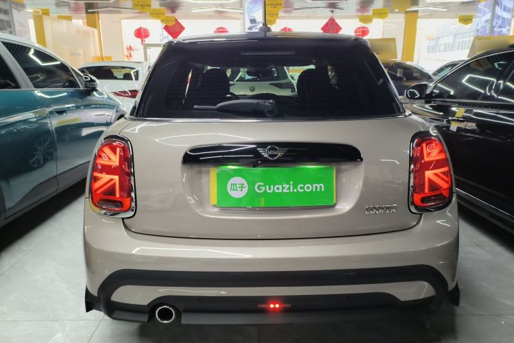 Used MINI MINI 2023 Updated 1.5T COOPER Artist Five-Door Edition