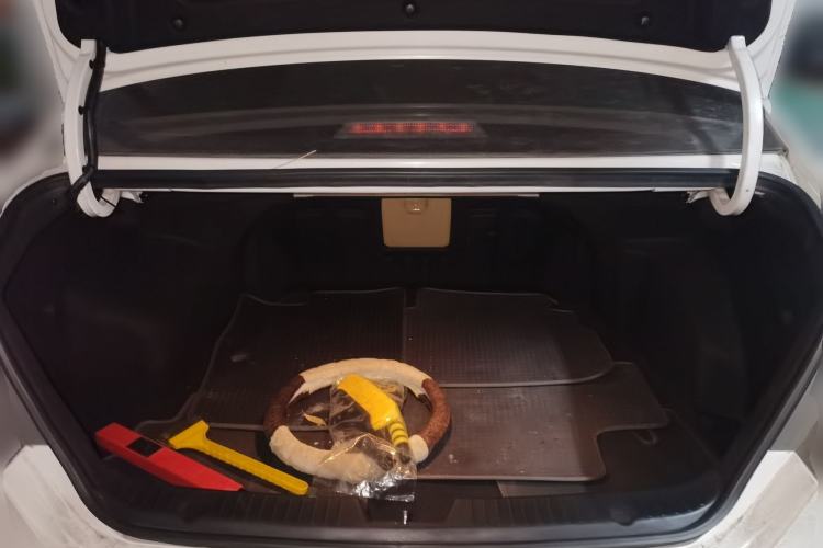 Used Hyundai Sonata 2011 2.0L Automatic Luxury Edition
