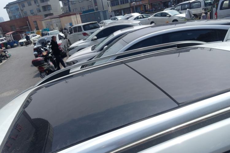 Used Roewe RX5 2018 20T Two-Wheel Drive Automatic Internet Smart Edition
