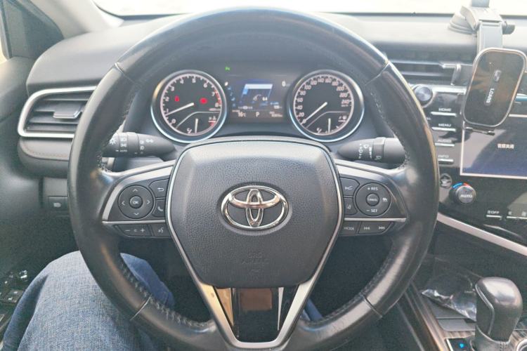 Used Toyota Camry 2018 2.5G Luxury Edition
