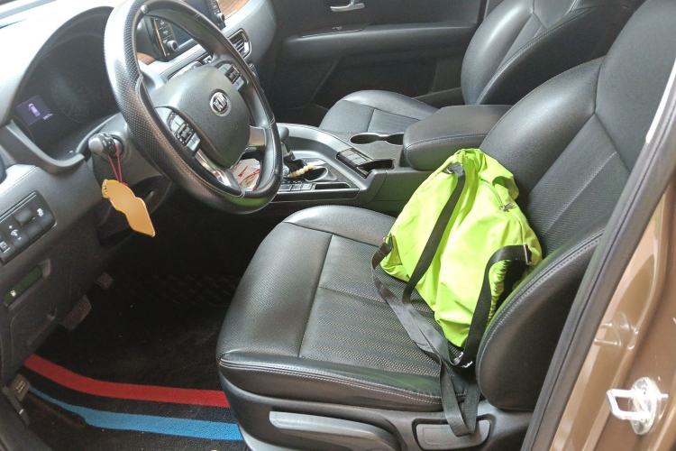 Used Kia KX7 2017 2.0L Automatic 2WD GLS 5-Seater
