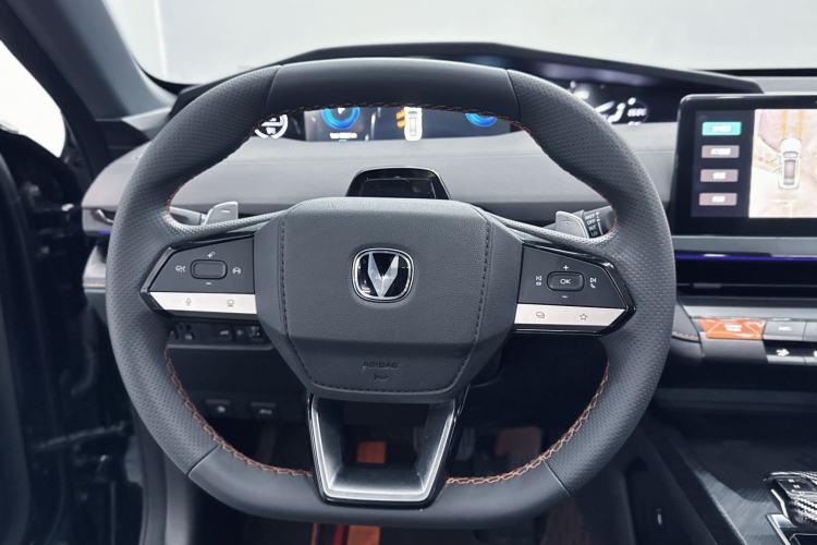 Used Changan UNI-V 2022 1.5T Prestige Version