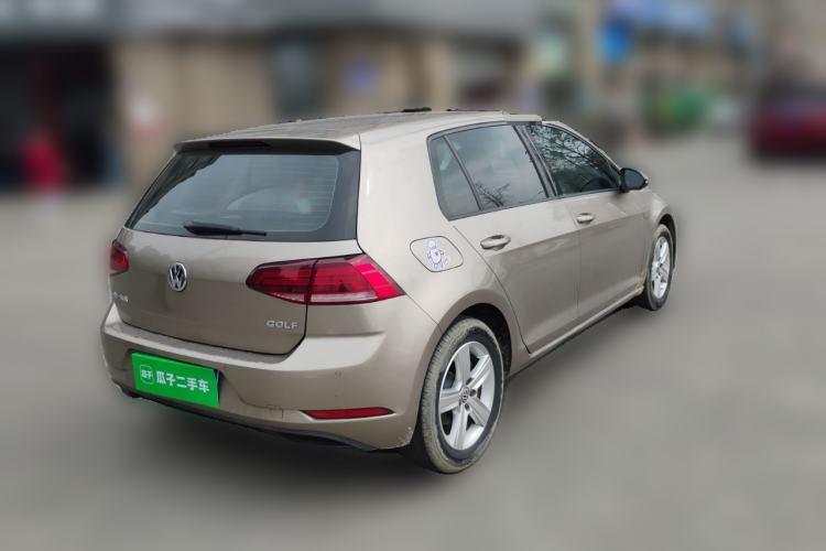 Used Volkswagen Golf 2018 1.6L Automatic Fashion Model