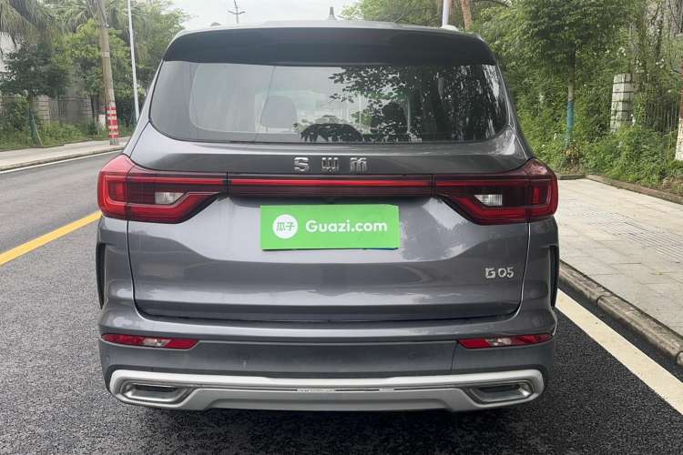 Used SWM G05 2019 2.0L Manual Luxury Edition
