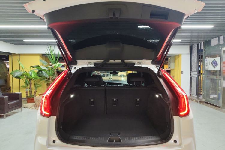 Used Cadillac XT4 2021 28T Two-Wheel Drive Tech Edition
