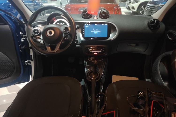 Used smart forfour 2016 1.0L 52 kW Passion Edition
