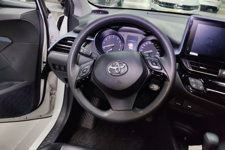 Used Toyota IZOA 2021 2.0L Enjoy Edition