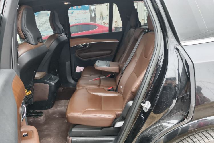 Used Volvo XC90 2022 B5 Smart Drive Luxury Edition 5 Seats
