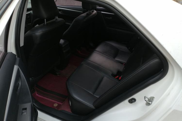 Used Toyota Corolla 2016 Dual-Engine 1.8L E-CVT Elite Edition Left Rear Seat