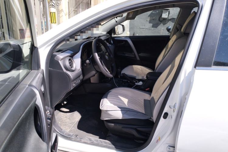 Used Toyota RAV4 2016 2.0L CVT Two-Wheel Drive Comfort Edition China V Standard
